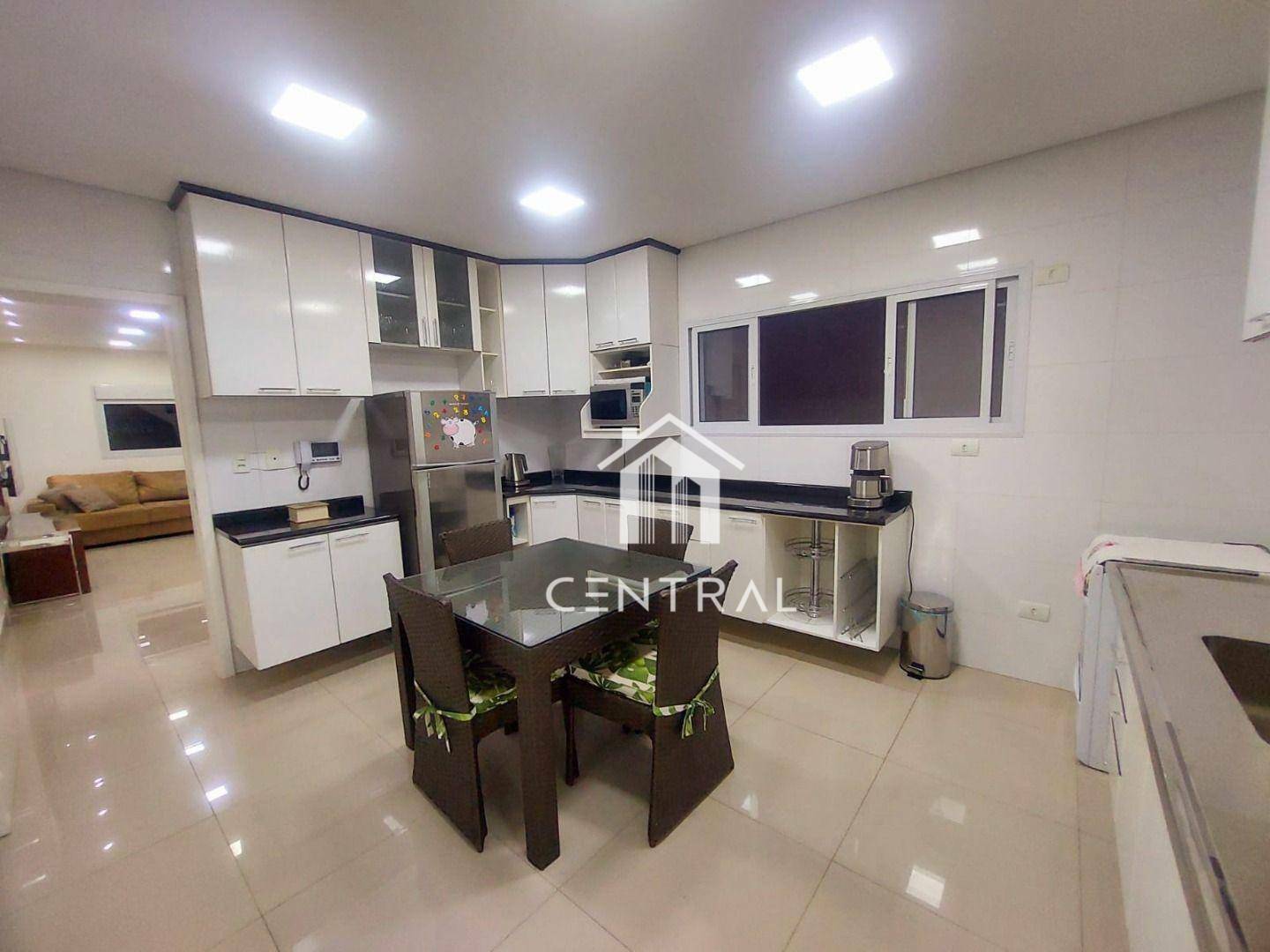 Sobrado à venda com 3 quartos, 240m² - Foto 44