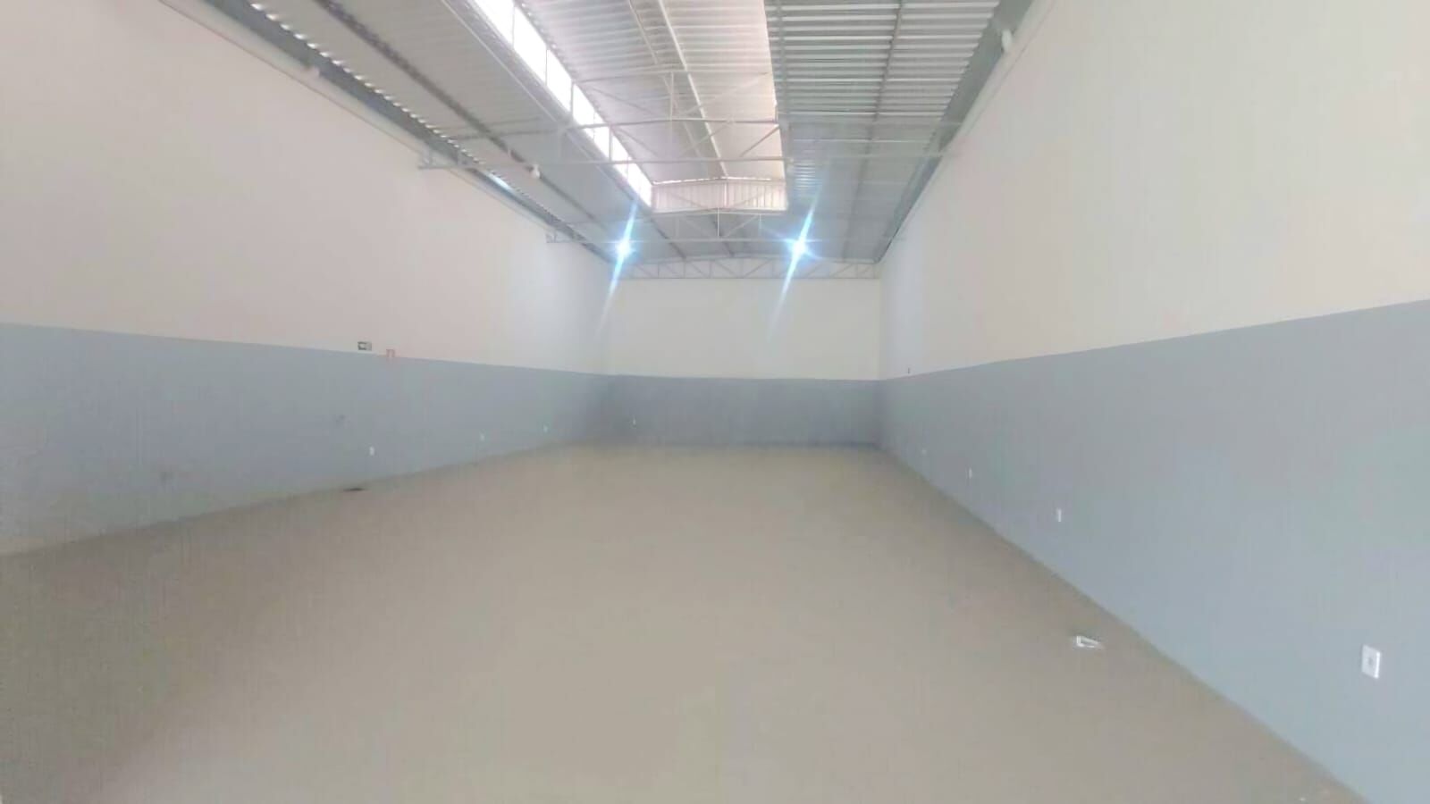 Depósito-Galpão-Armazém para alugar, 250m² - Foto 1