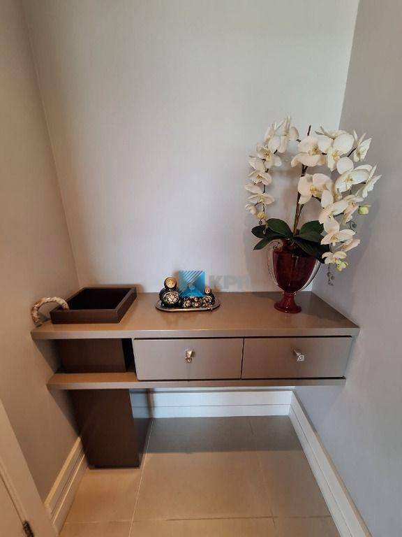 Apartamento à venda com 3 quartos, 194m² - Foto 12