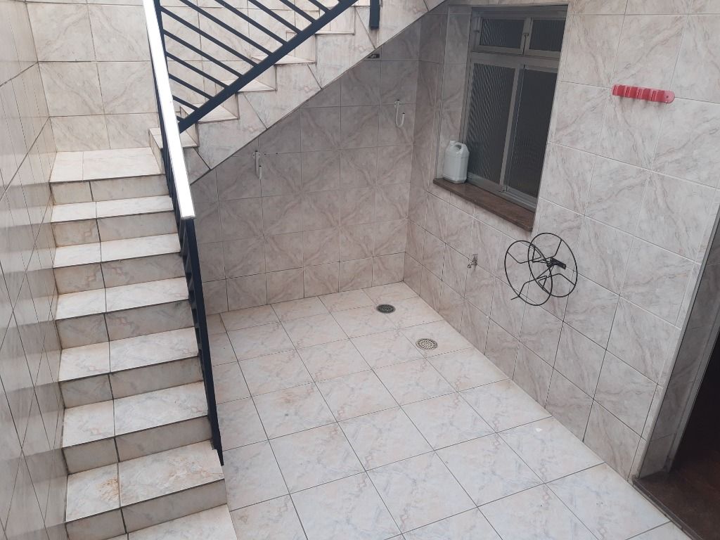 Sobrado à venda com 4 quartos, 250m² - Foto 45