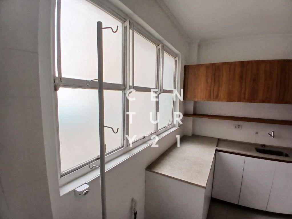 Apartamento para alugar com 3 quartos, 120m² - Foto 15