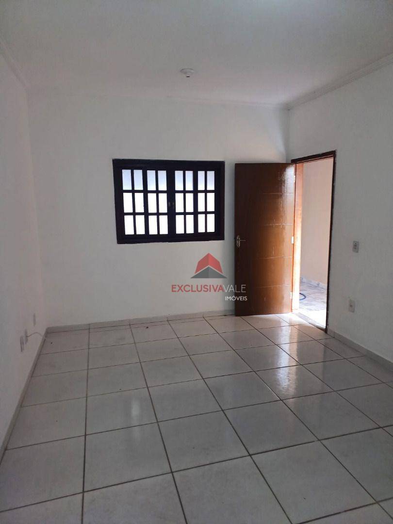 Casa à venda e aluguel com 3 quartos, 100m² - Foto 1