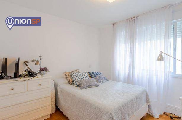 Apartamento à venda com 4 quartos, 230m² - Foto 6