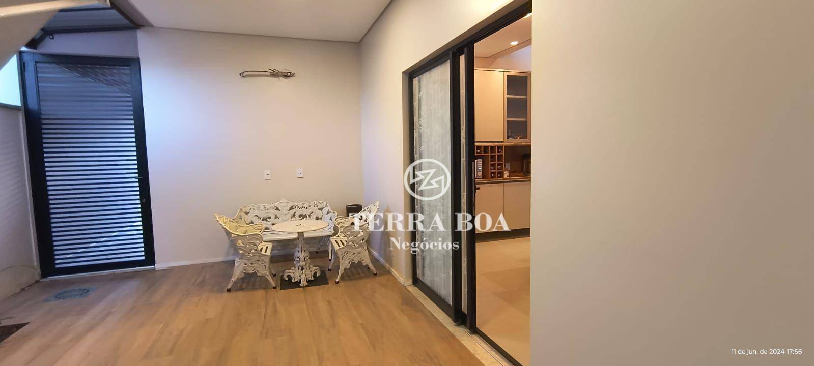 Casa de Condomínio à venda com 3 quartos, 196m² - Foto 18