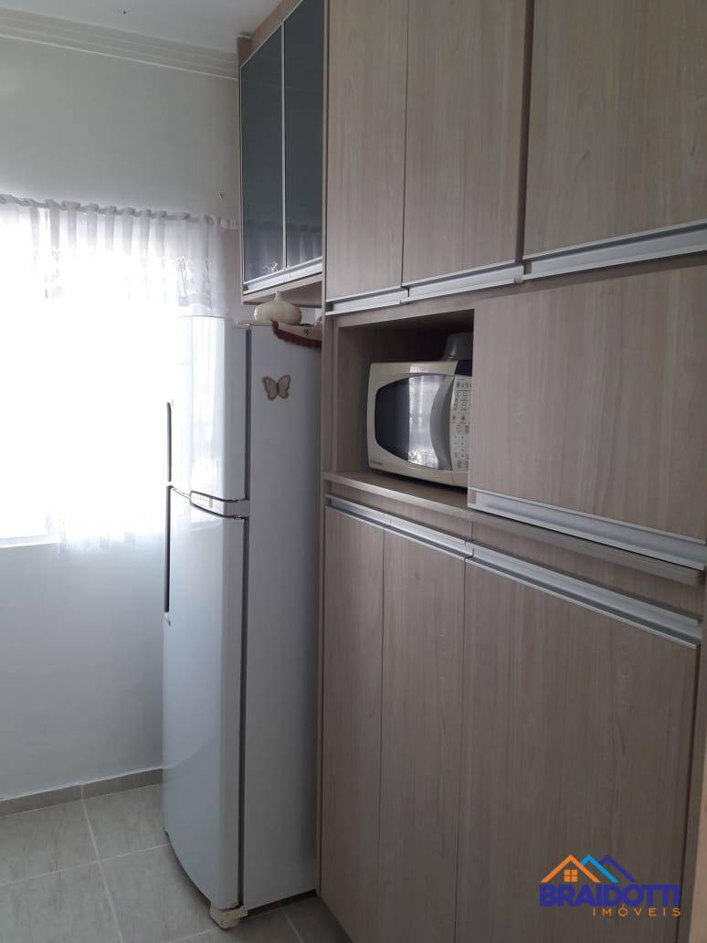 Apartamento à venda com 3 quartos, 60m² - Foto 2