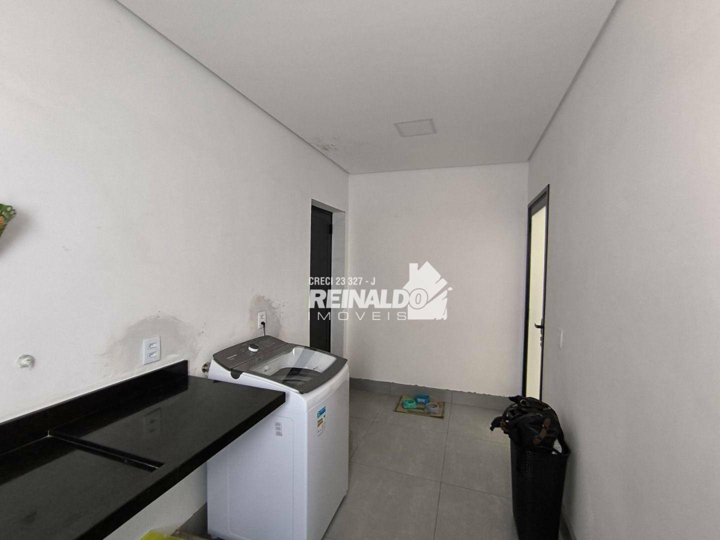 Casa de Condomínio para alugar com 3 quartos, 289m² - Foto 5