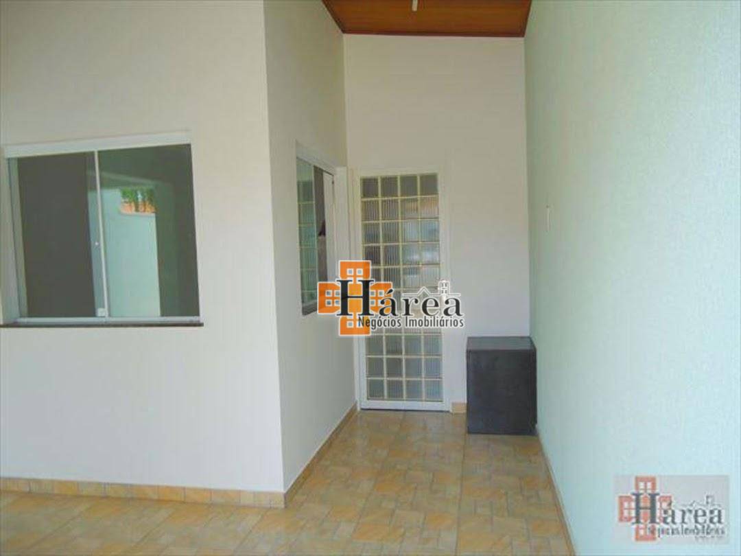Casa à venda com 2 quartos, 110m² - Foto 4
