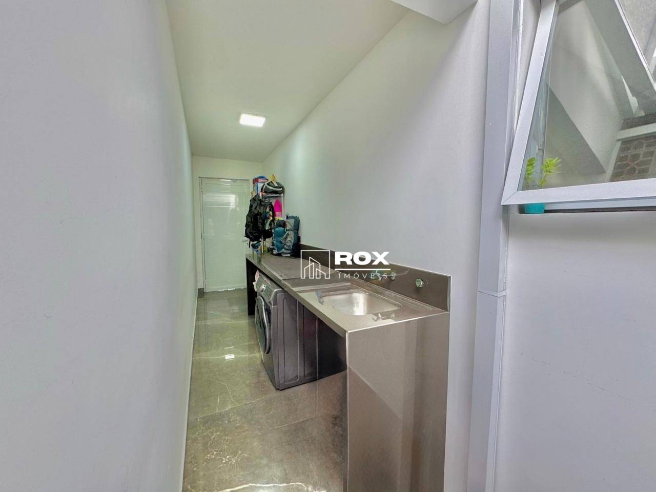 Casa à venda com 4 quartos, 490m² - Foto 10