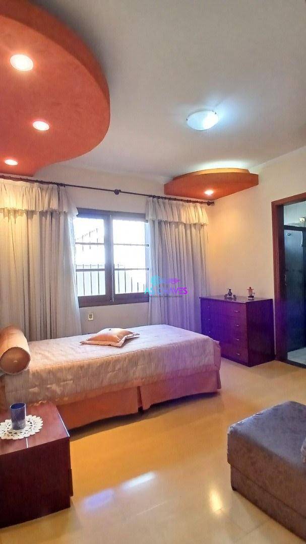 Casa à venda com 4 quartos, 355m² - Foto 9