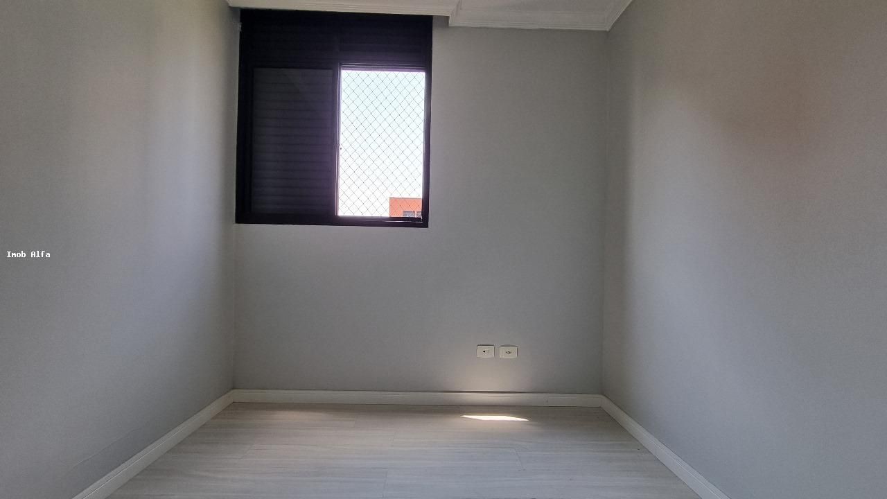 Apartamento à venda com 3 quartos, 76m² - Foto 11