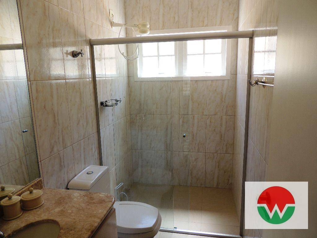 Casa de Condomínio para alugar com 3 quartos, 220m² - Foto 13