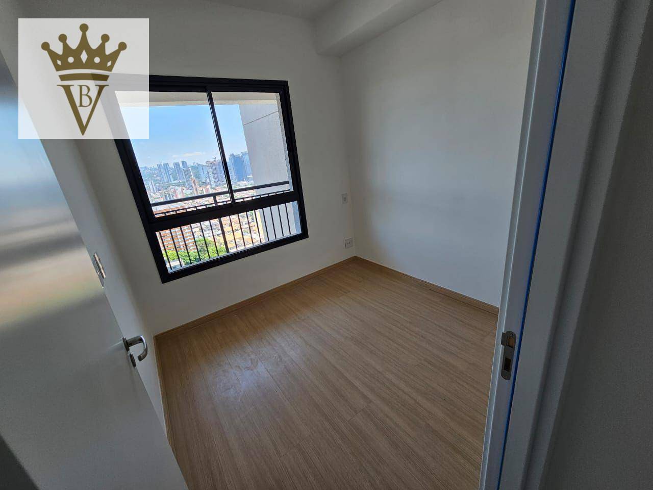 Apartamento à venda com 1 quarto, 33m² - Foto 2