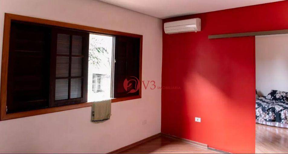 Casa à venda com 3 quartos, 200m² - Foto 12