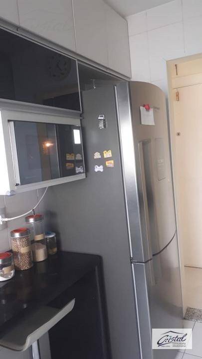 Apartamento à venda com 3 quartos, 95m² - Foto 11