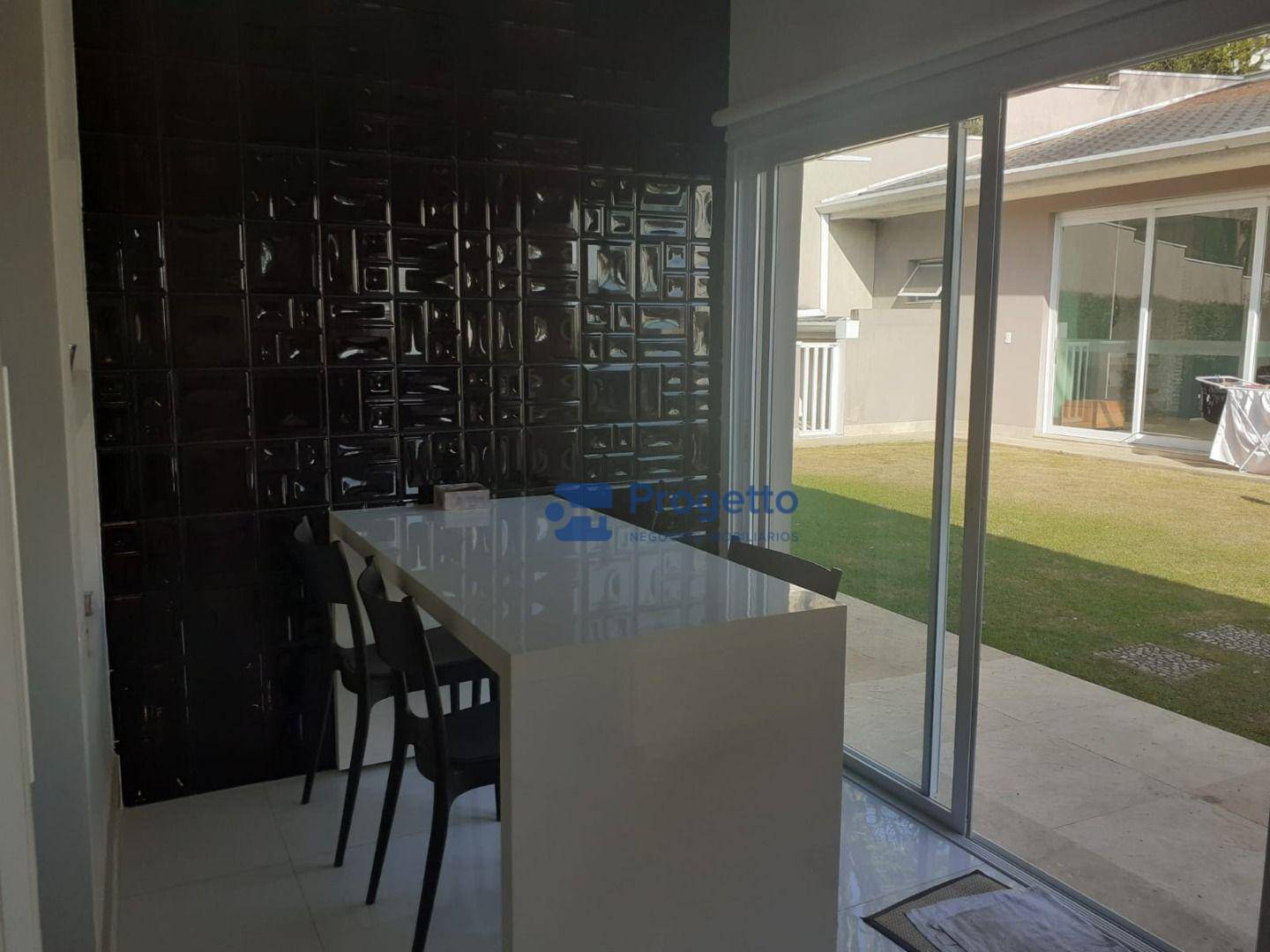 Casa à venda com 4 quartos, 240m² - Foto 11