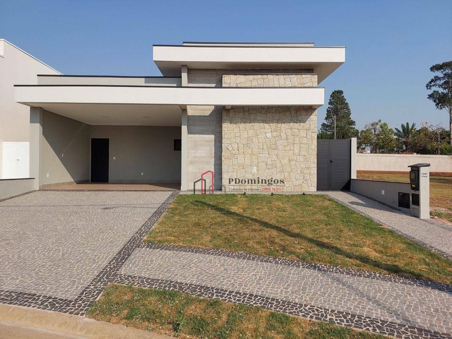 Casa de Condomínio à venda com 3 quartos, 216m² - Foto 2