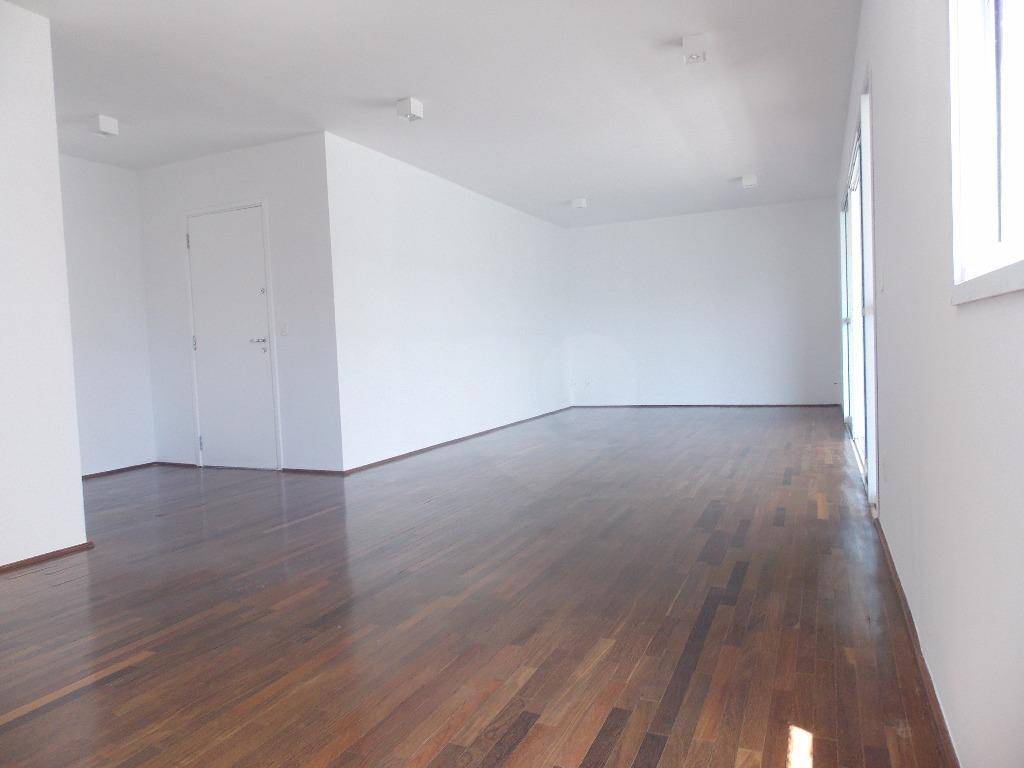 Apartamento para alugar com 3 quartos, 158m² - Foto 5