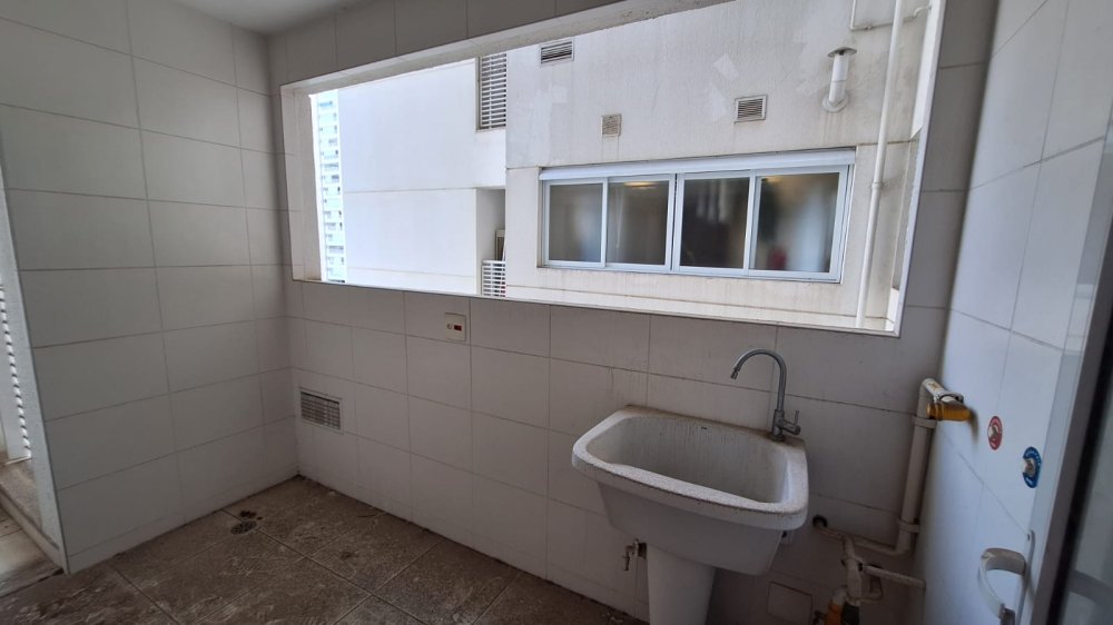 Apartamento à venda com 3 quartos, 134m² - Foto 8