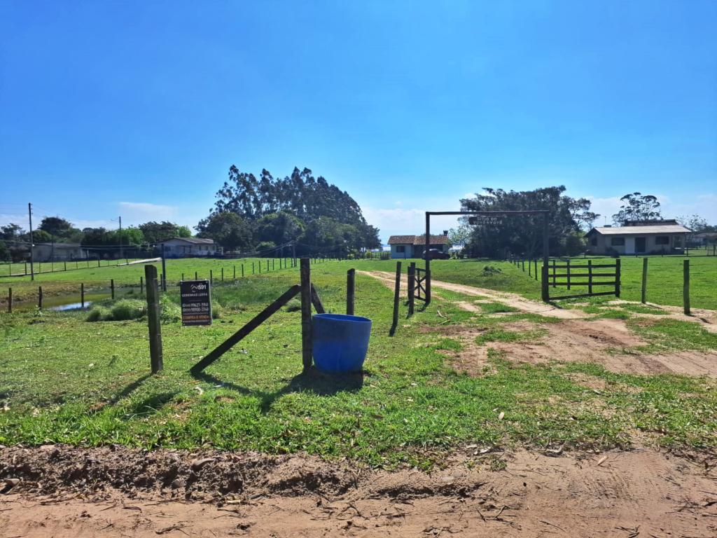 Fazenda à venda com 1 quarto, 90m² - Foto 1