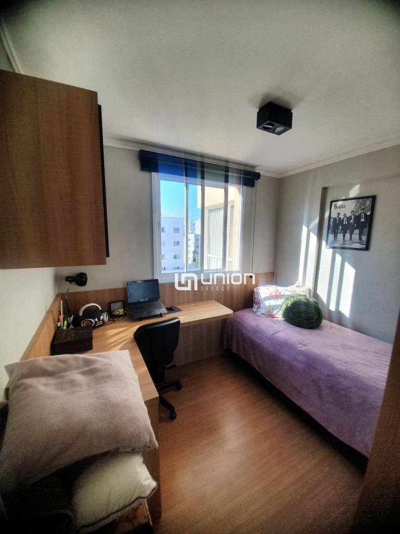 Apartamento à venda com 2 quartos, 66m² - Foto 4