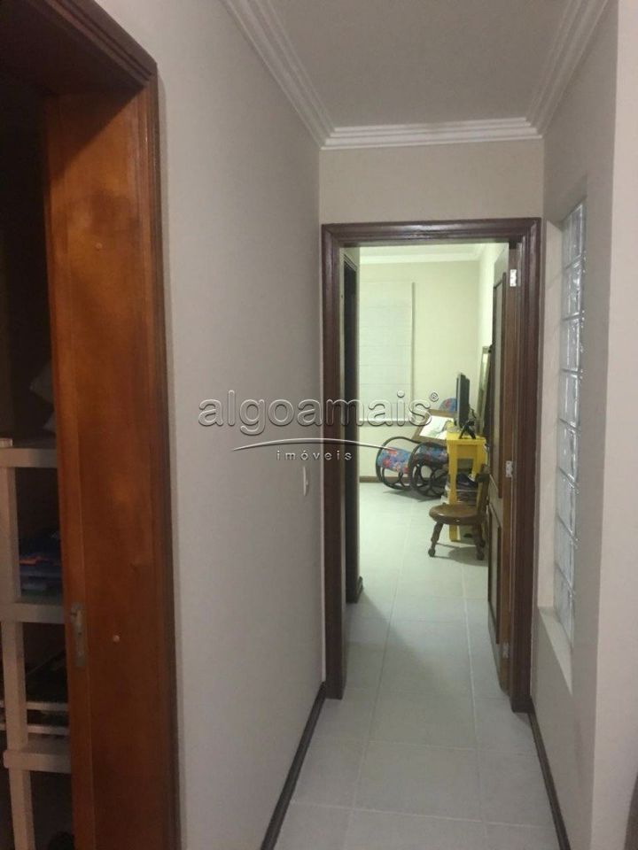 Casa à venda com 4 quartos, 200m² - Foto 15