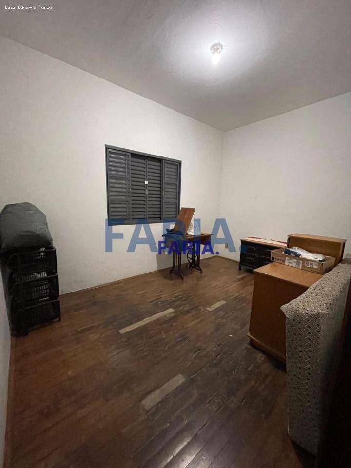 Casa à venda com 4 quartos, 250M2 - Foto 12