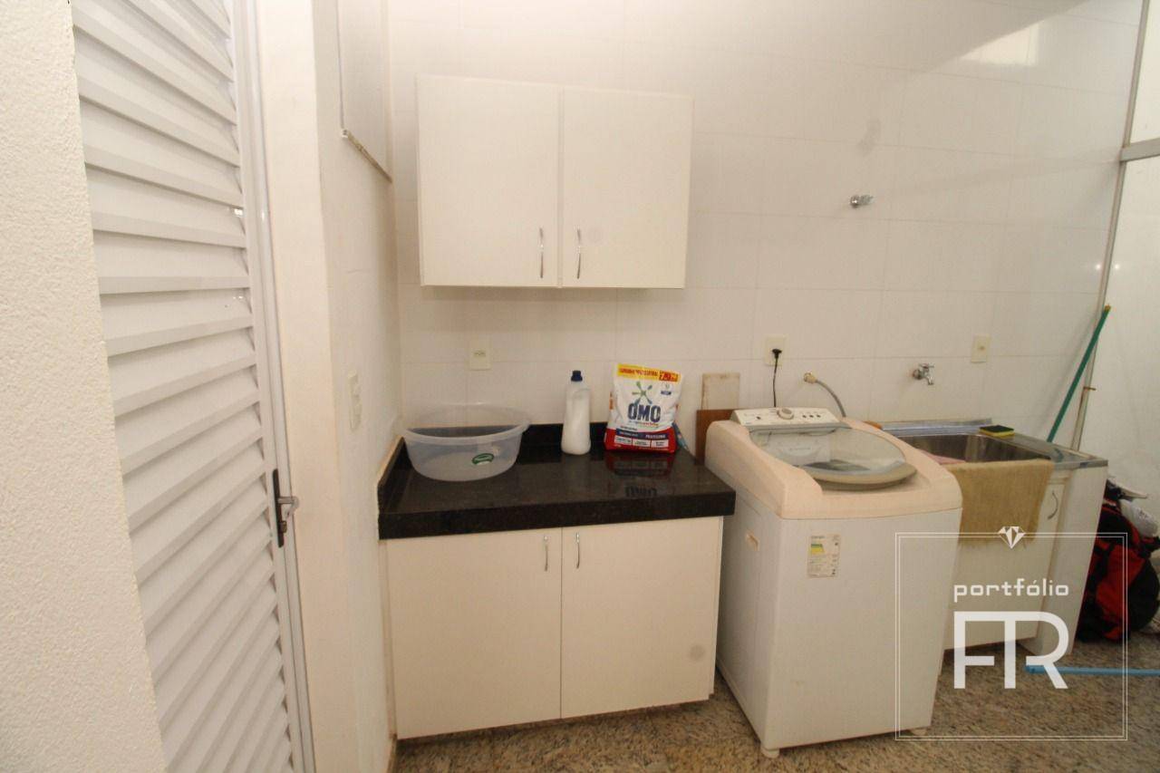 Casa à venda com 3 quartos, 210m² - Foto 17