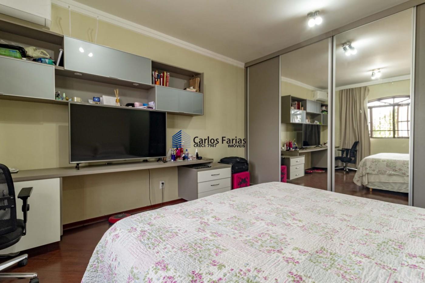 Casa à venda com 6 quartos, 450m² - Foto 18