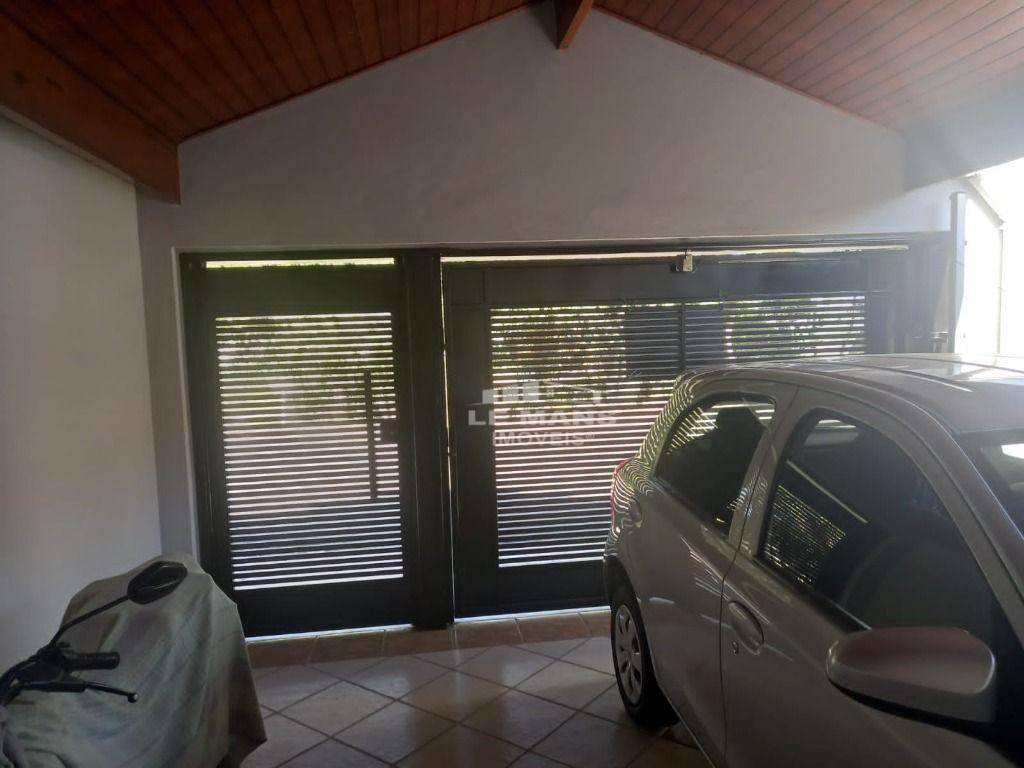 Casa à venda com 3 quartos, 97m² - Foto 4