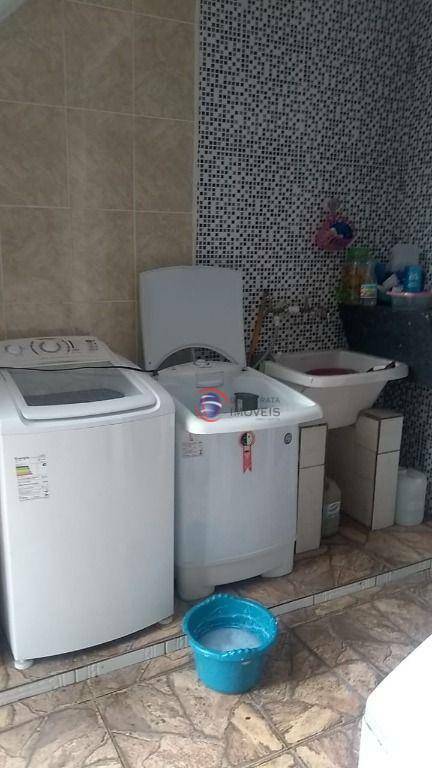 Sobrado à venda com 3 quartos, 214m² - Foto 13