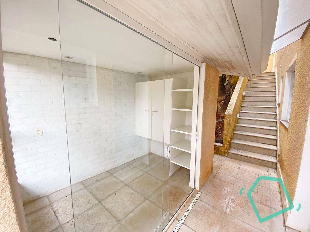 Casa de Condomínio para alugar com 3 quartos, 280m² - Foto 42