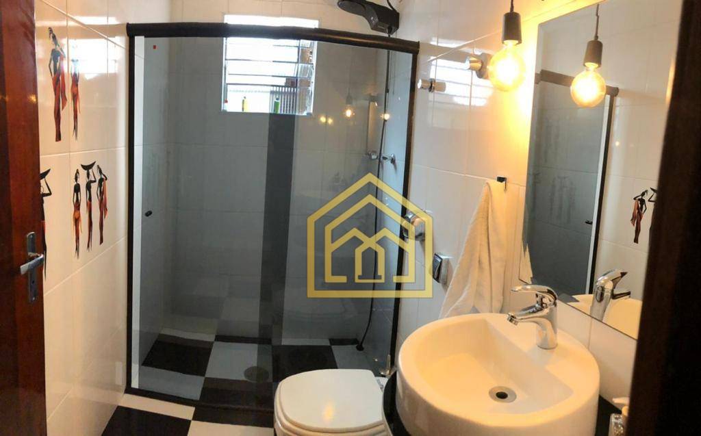 Casa à venda com 3 quartos, 220m² - Foto 12