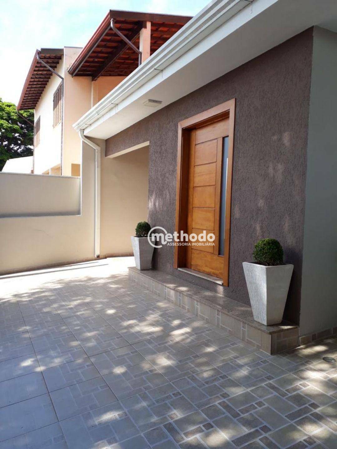 Casa à venda com 3 quartos, 148m² - Foto 1