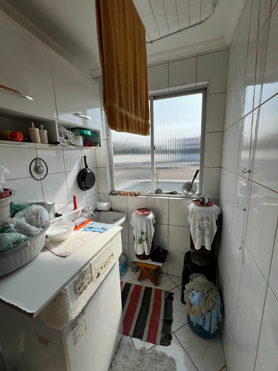 Apartamento à venda com 2 quartos, 60m² - Foto 9