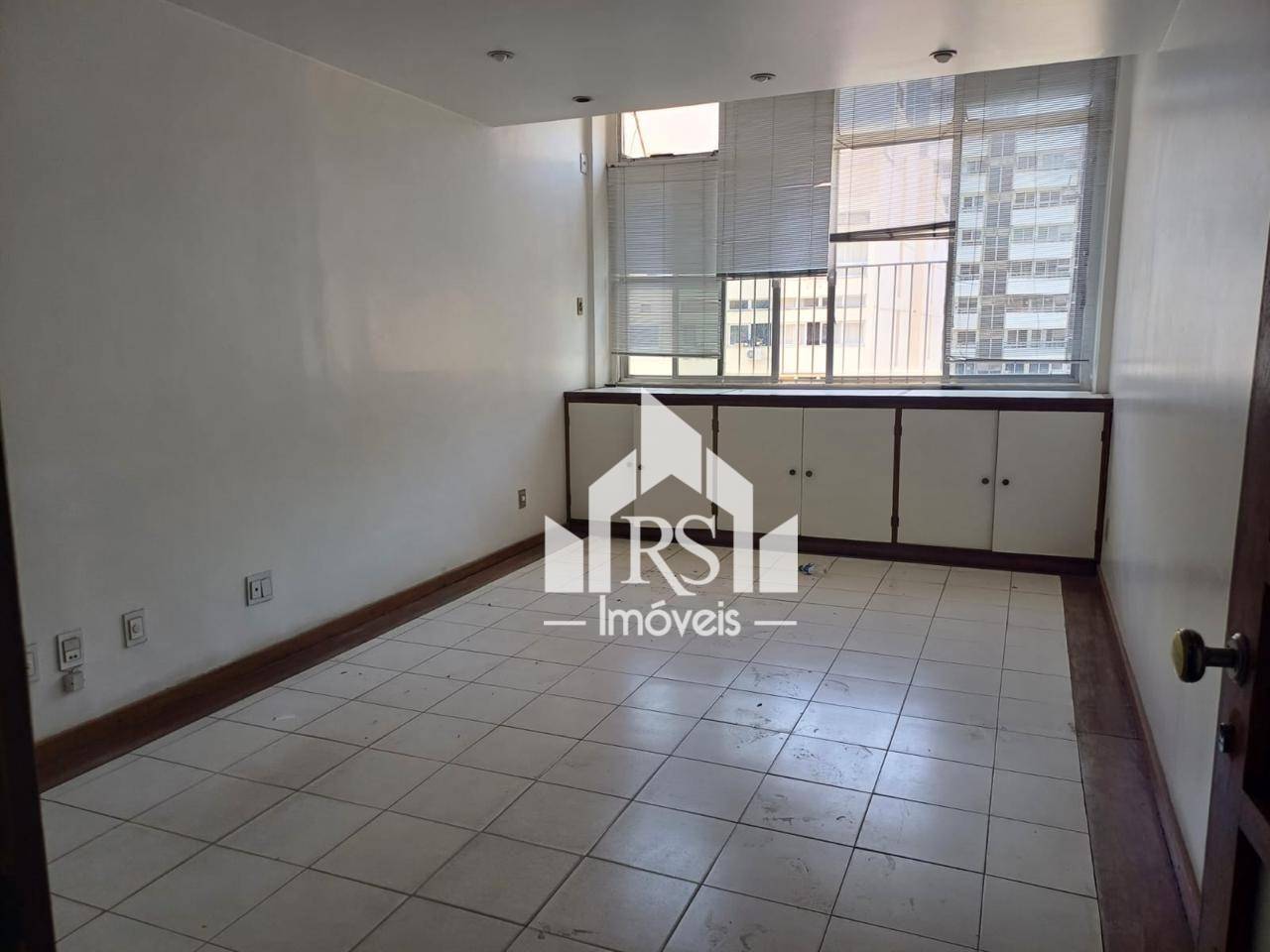 Apartamento à venda com 1 quarto, 45m² - Foto 9