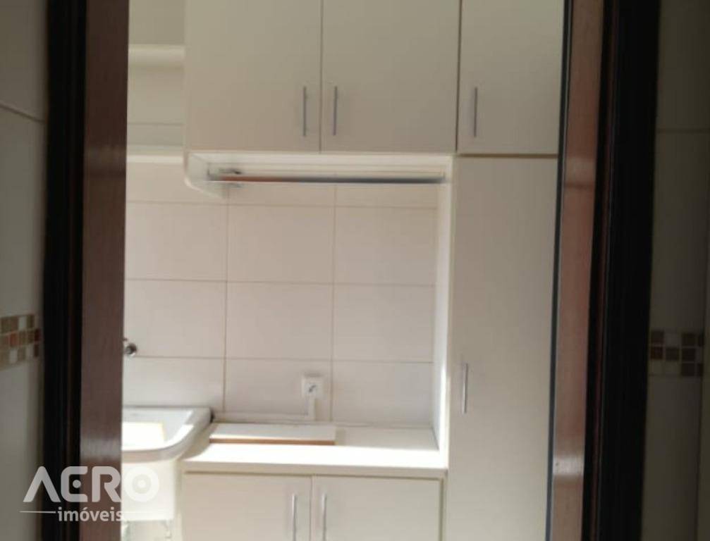 Apartamento à venda com 2 quartos, 72m² - Foto 3