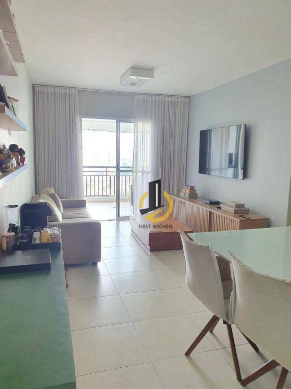 Apartamento à venda com 3 quartos, 94m² - Foto 2