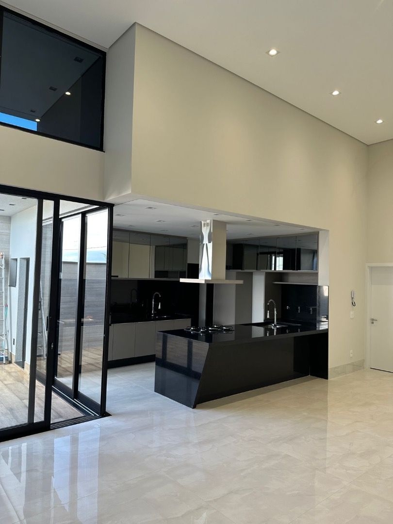 Casa à venda com 3 quartos, 225m² - Foto 5