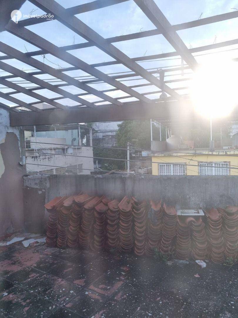 Casa à venda e aluguel com 3 quartos, 280m² - Foto 7