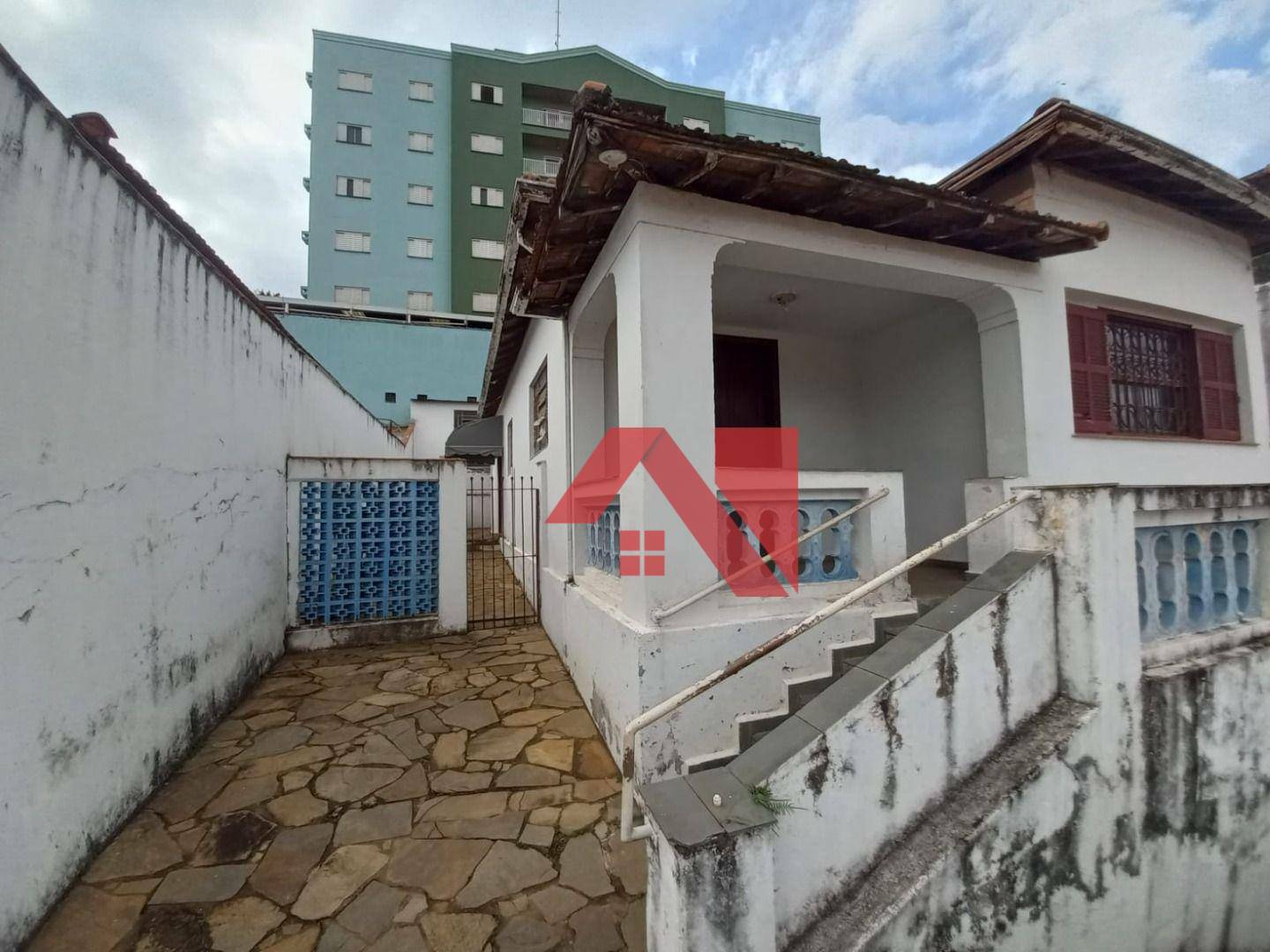 Casa à venda com 3 quartos, 180m² - Foto 8