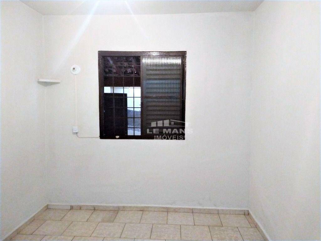 Casa à venda com 4 quartos, 108m² - Foto 12