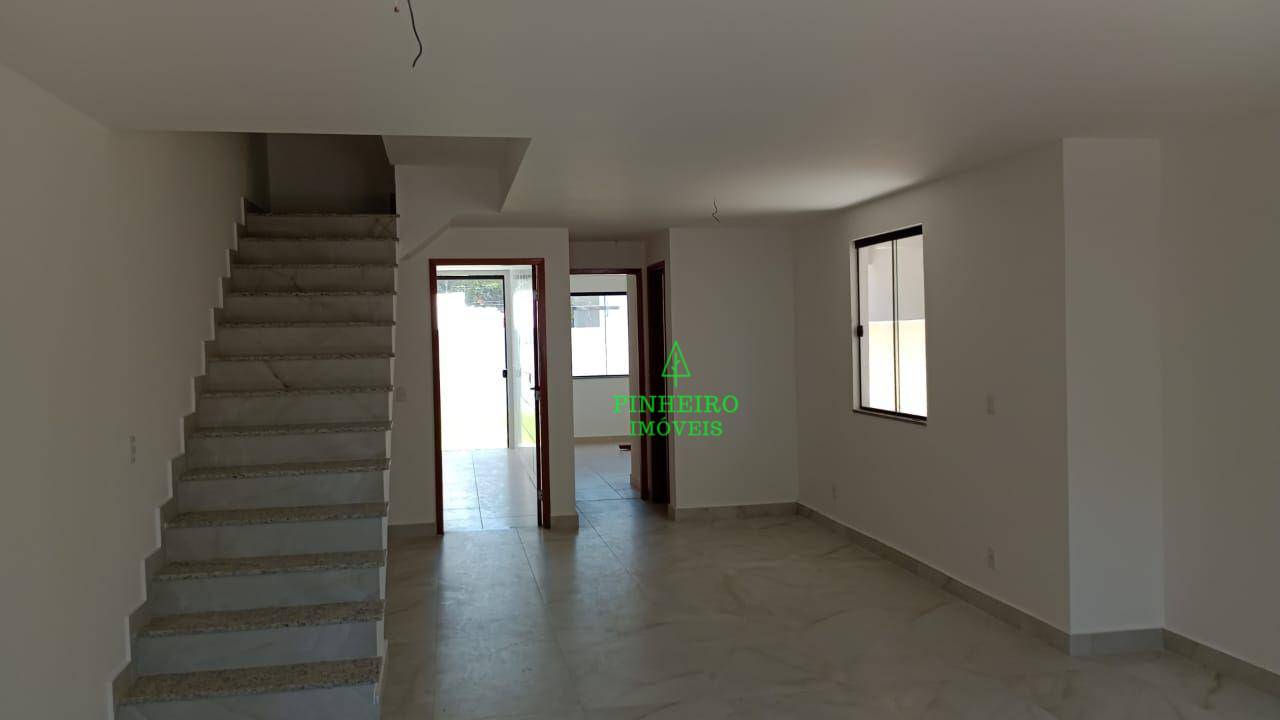 Casa à venda com 4 quartos, 152m² - Foto 1