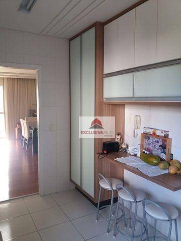 Apartamento à venda com 4 quartos, 156m² - Foto 7