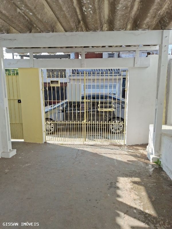 Casa à venda com 2 quartos, 125m² - Foto 2