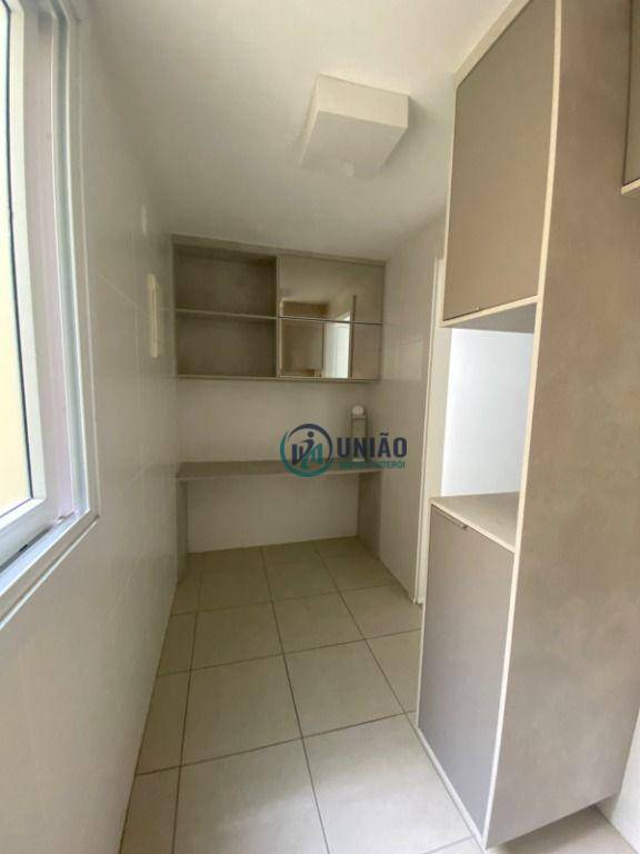 Apartamento à venda com 2 quartos, 62m² - Foto 6