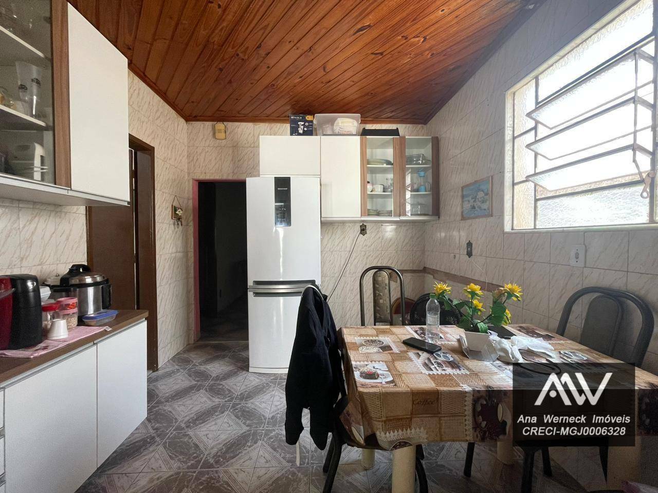 Casa de Condomínio à venda com 4 quartos, 300m² - Foto 9