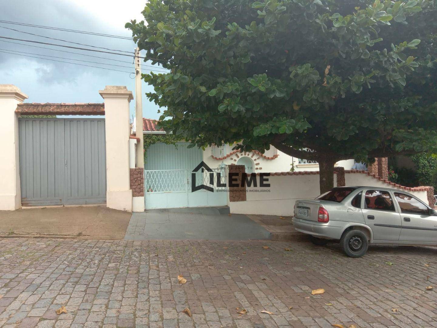 Casa à venda com 4 quartos, 253m² - Foto 14