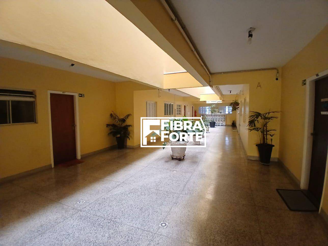 Apartamento à venda com 2 quartos, 70m² - Foto 28