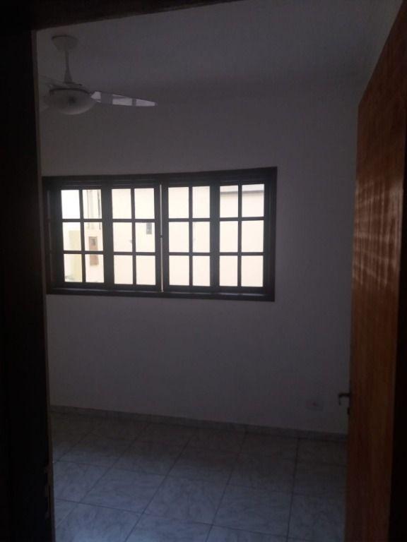 Sobrado à venda com 4 quartos, 252m² - Foto 31