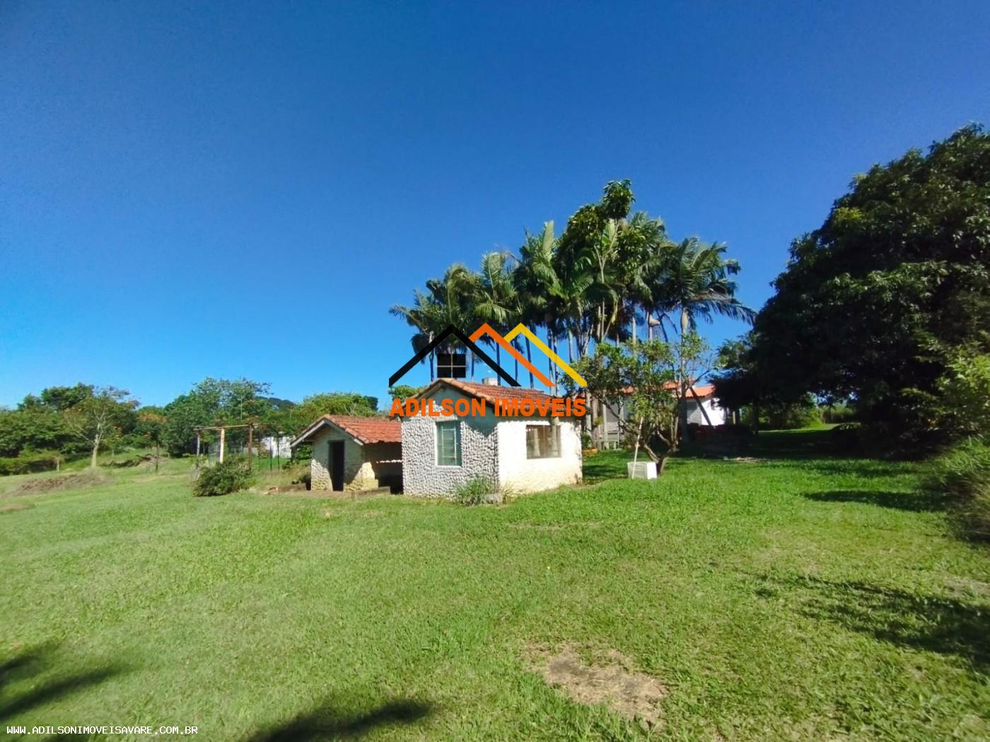 Chácara à venda com 2 quartos, 22000m² - Foto 2